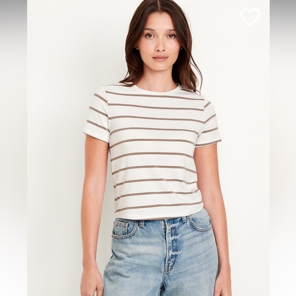 Old navy Bestee crop Tshirt M NWOT